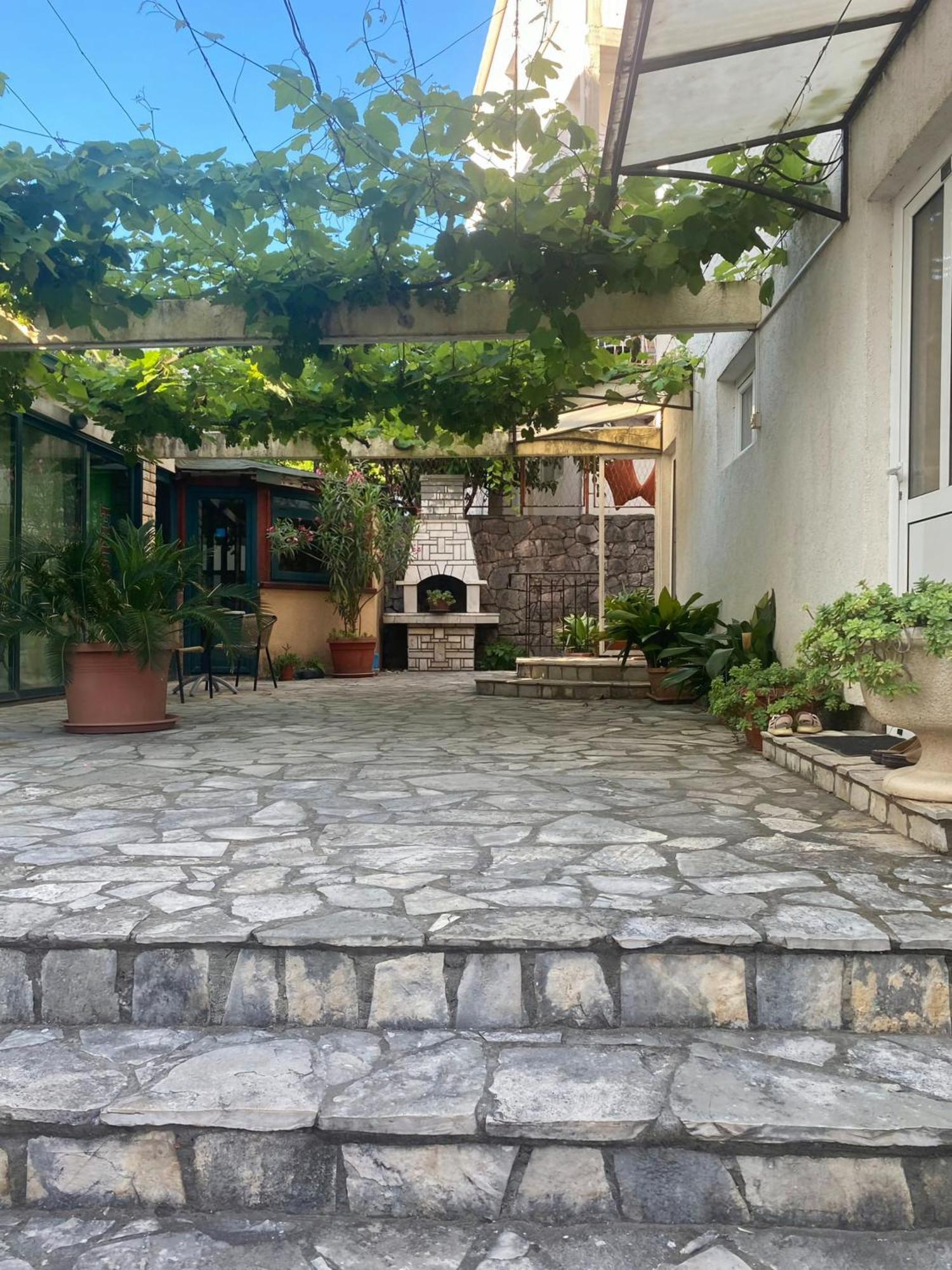 Guesthouse Tri Palme Bečići Exterior foto